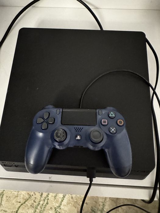 Vand ps4 slim ca nou