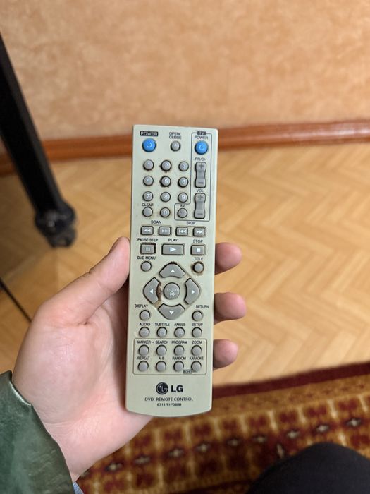 Продам DVD-плеер LG с функцией караоке