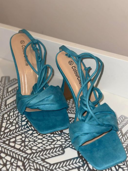 Дамски Сандали нови