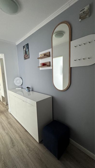 Dau în chirie apartament 2 camere lux