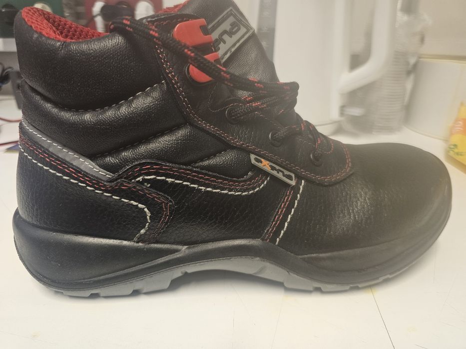 Работни обувки номер 39