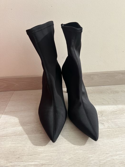 Stradivarius токчета