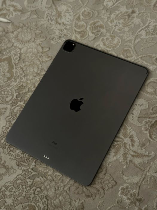 Ipad Pro 12,9 (5-поколения)