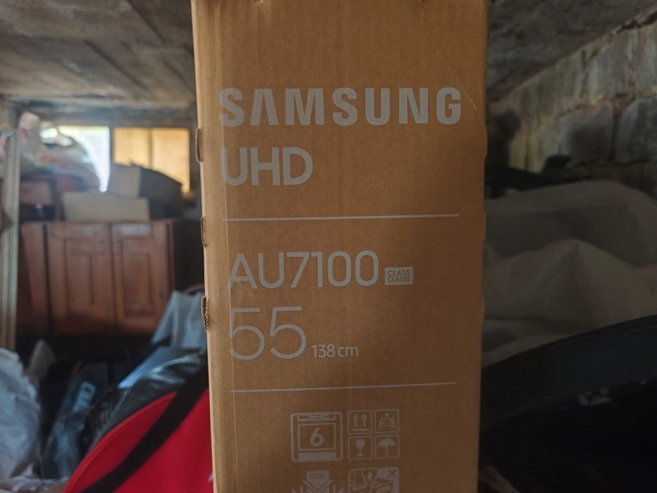 Samsung 55 инча AU7100