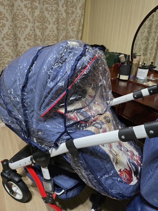 Продам детскую коляску 3 в одном