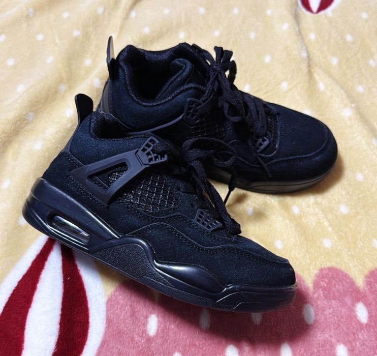 Продам детскую обувь 33 размера