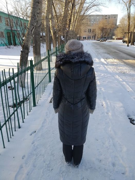 Продам зимнее пальто