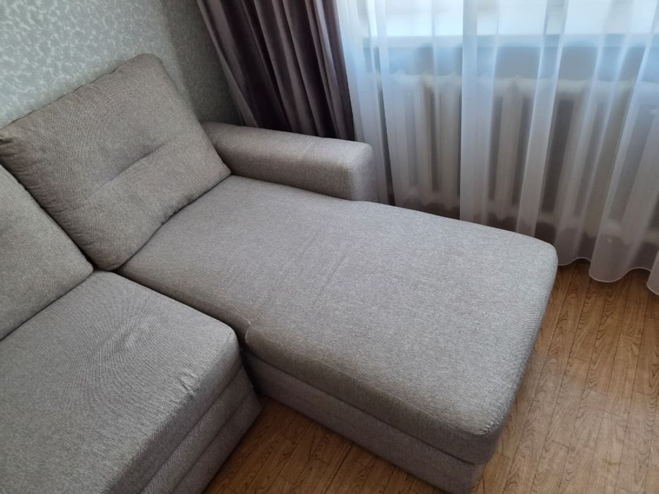 Продам СРОЧНО диван в хорошем состоянии