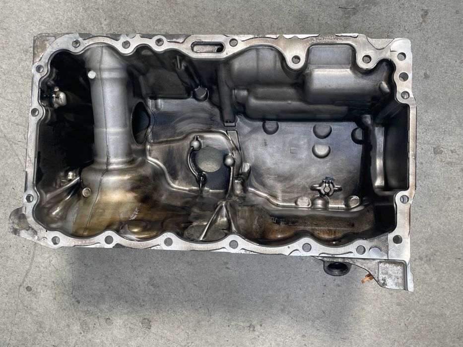 Baie de ulei Bmw seria 3/4/5/6/X3/X4/X5 diesel B47 cod 8580123