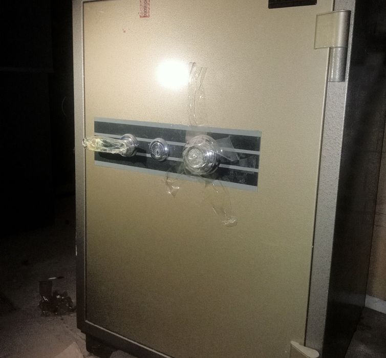 продам Сейф дипломат 080