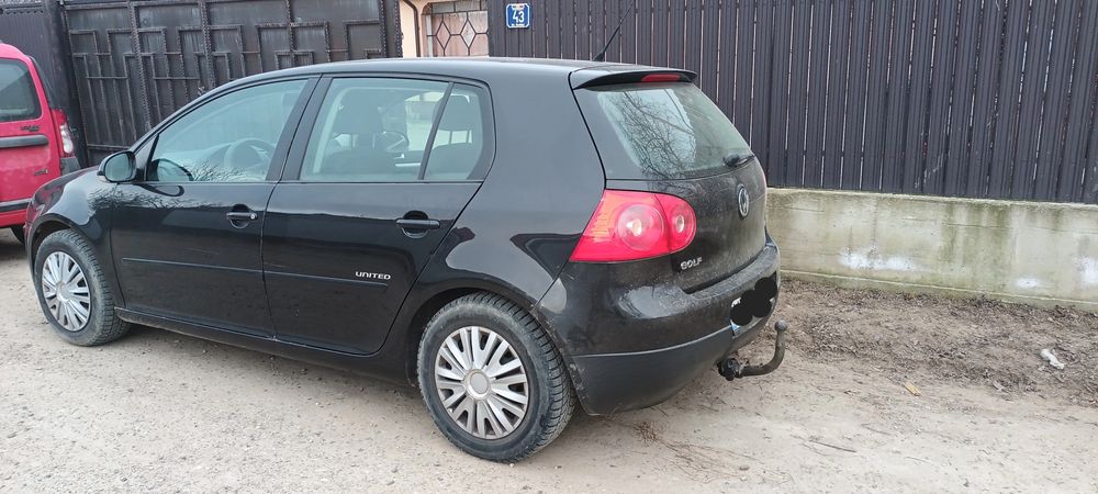 Vând Volkswagen golf 5