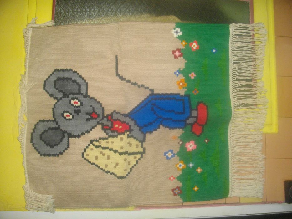 Нов Ръчно Тъкан Детски Килим-Дебел-67х59см-Двулицев