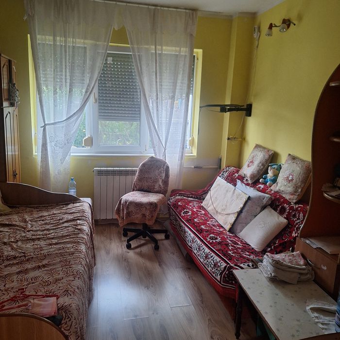 Apartament o cameră
