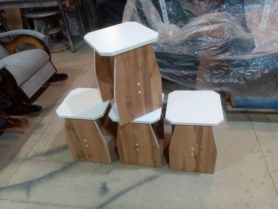 Продам новые кухонные табуретки!