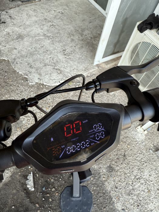 Електрическа тротинетка Lamborghini ALext Green – 500W | Почти нова