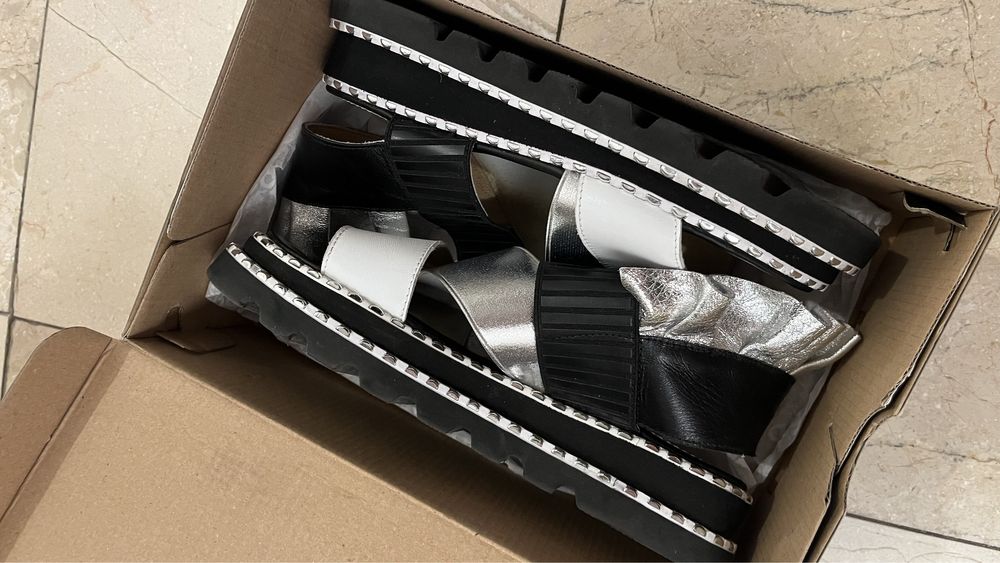 Sandale din piele naturala, marimea 38