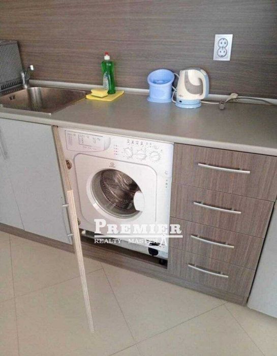 Двустаен апартамент в центъра на Поморие - 104 650 EUR