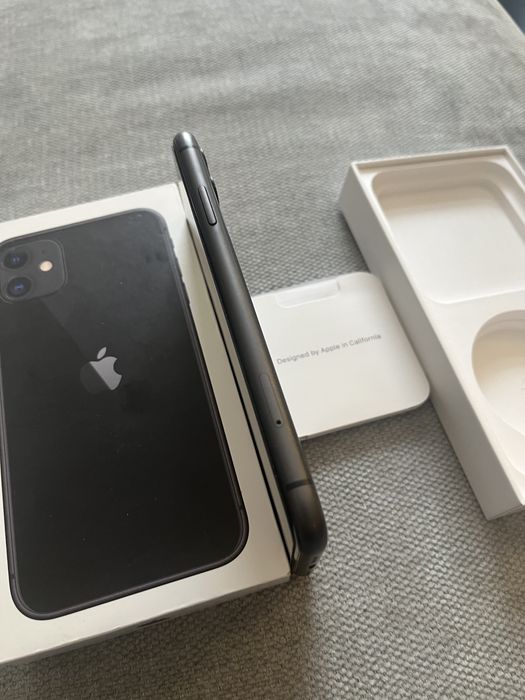 iPhone 11 в хорошем состоянии