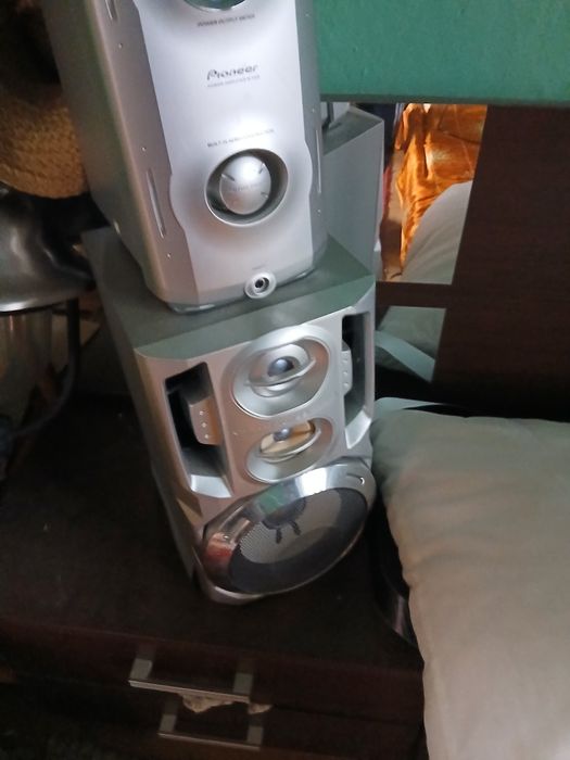 Sistem audio Pioneer cu amplificator