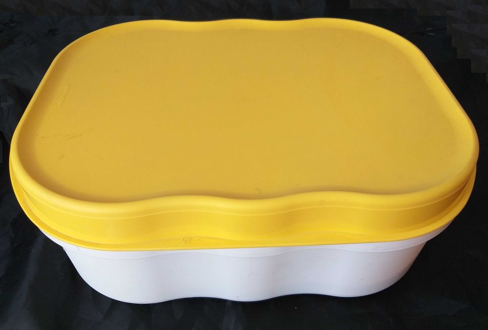 Посуда. Tupperware. Набор контейнеров  2штуки