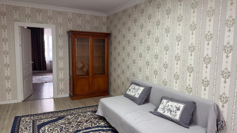 Шкаф сервант для посуды