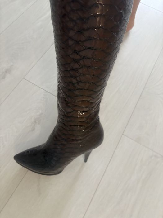 Продам женские сапоги