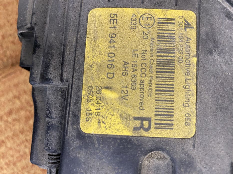 Фар десен за шкода октавиа Led-2018г