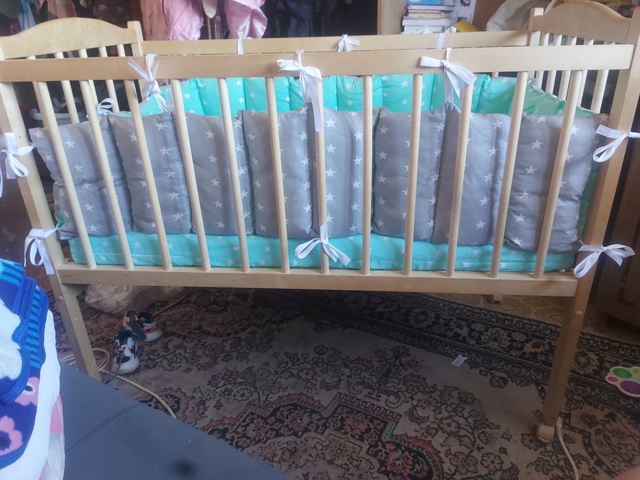 Продам детскую кроватку.