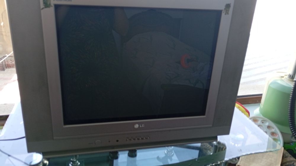 Телевизор LG 2008года выпуска