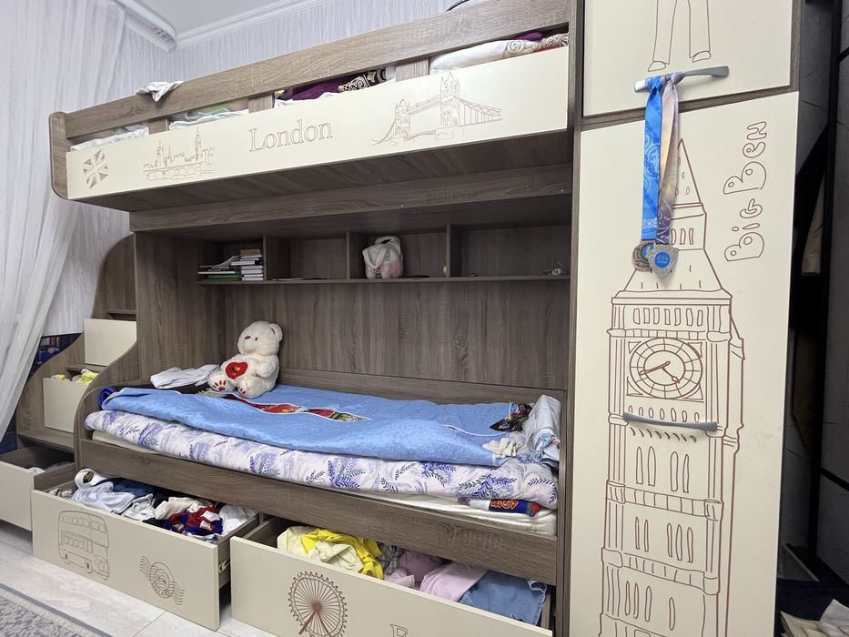 Двухъярусная кровать для детей