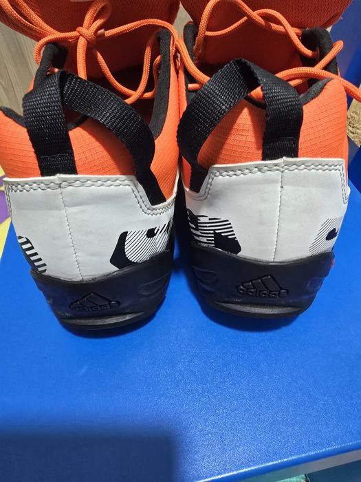 Adidas маратонки