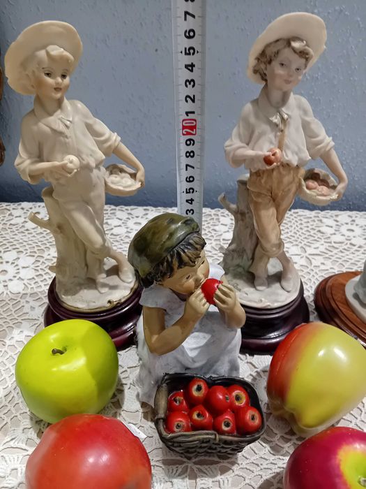 Фигури Армани,Каподимонте