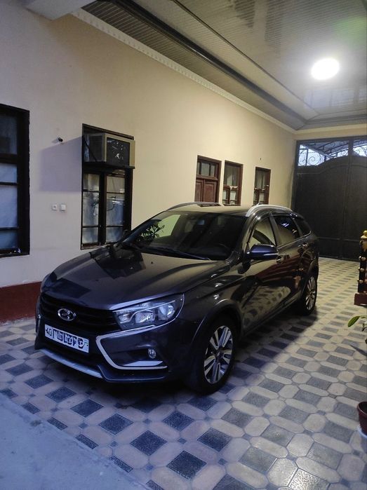 Lada vesta sw cross 2020