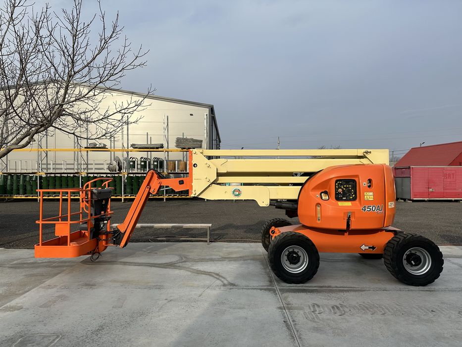 Inchiriez Nacela  articulata jlg 450 Nacela
