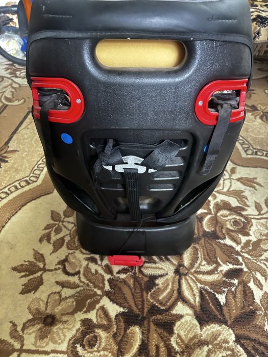 Детское кресло для авто