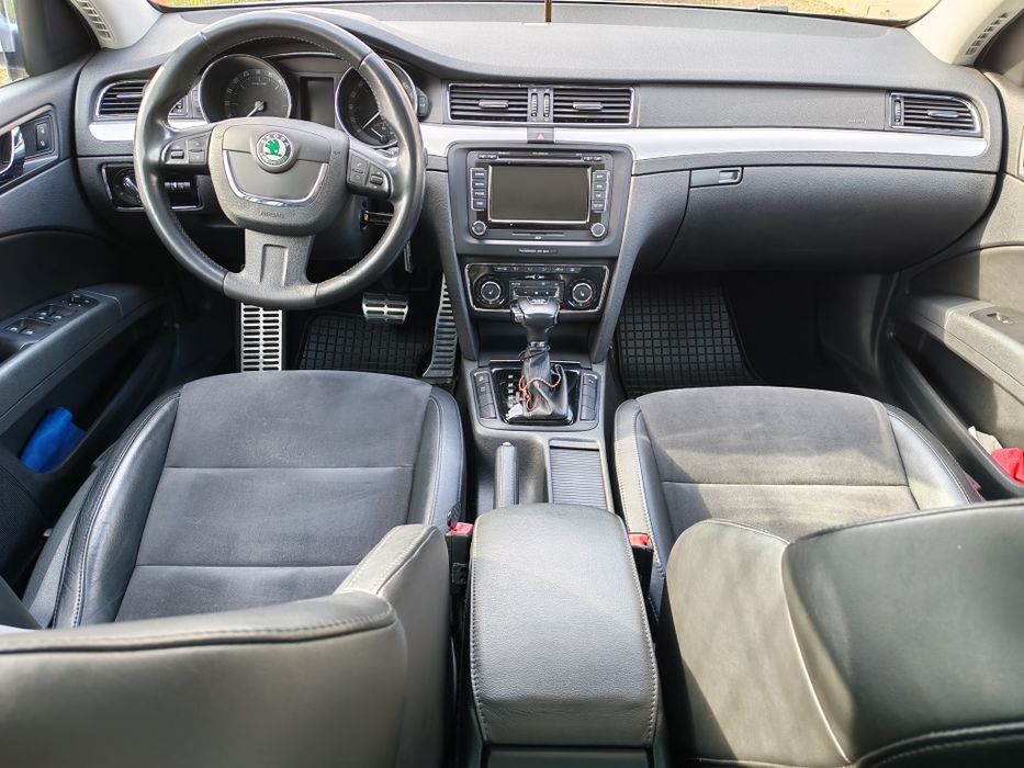 SKODA Superb 4×4 DSG