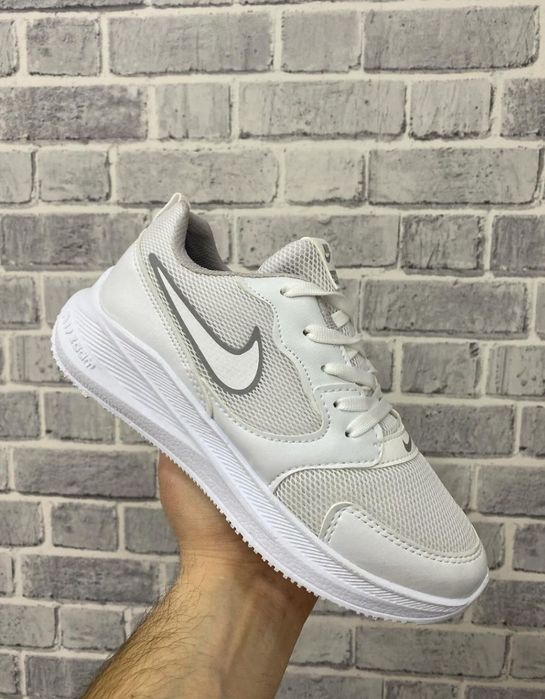 Adidasi dama și bărbați