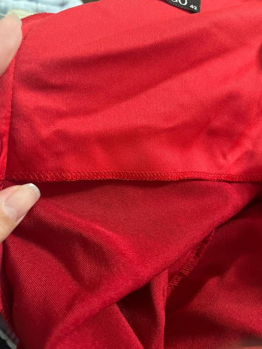 Красное платье от JIVAGO