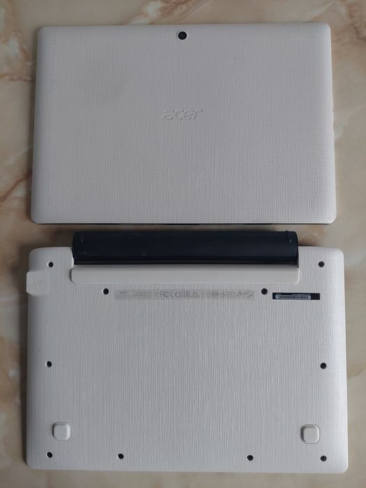 Vând laptop (tabletă + tastatură) Acer POYCY, perfect funcțional /poze