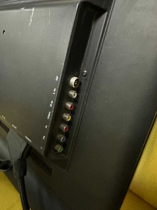 Телвизор LED tv Axxion 22" 12/220v