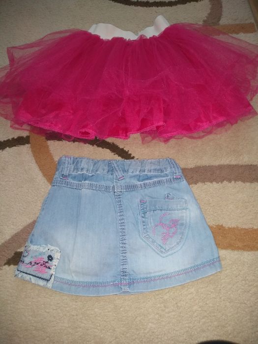 Две полички за 3-4 г