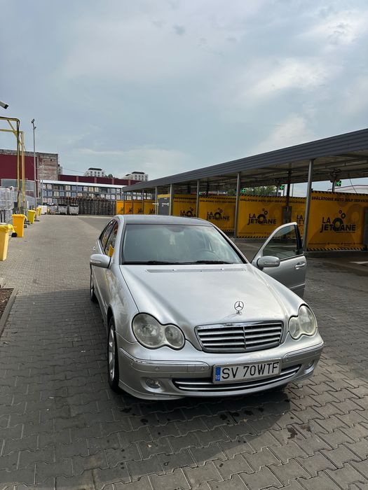 Vând Mercedes w203