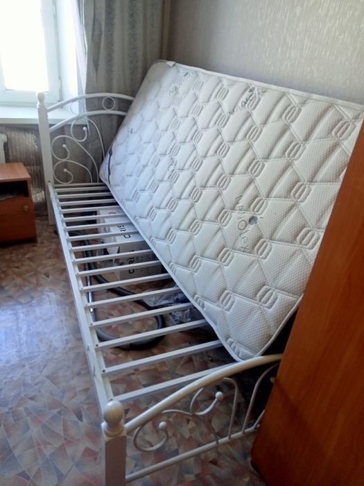Продается кровать односппльня