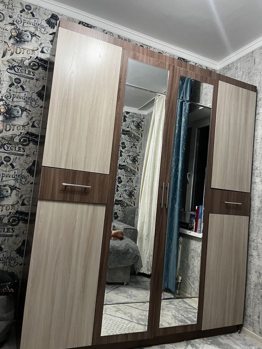 Шкаф сатылады 4 есікті