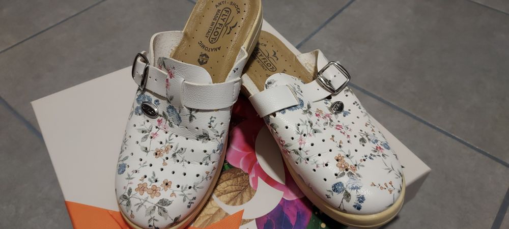 Papuci din piele medicinali