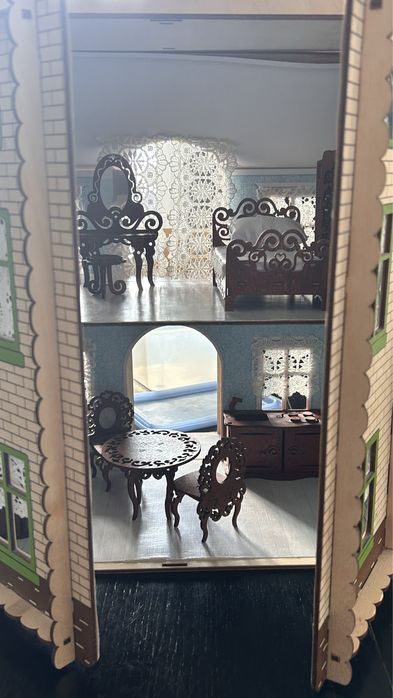 Домик кукольный