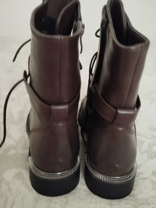 Ботинки женские.