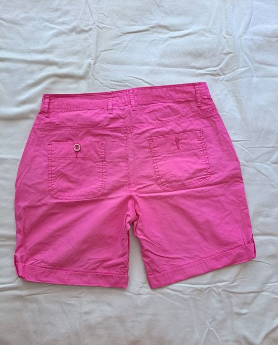 Розови къси панталонки