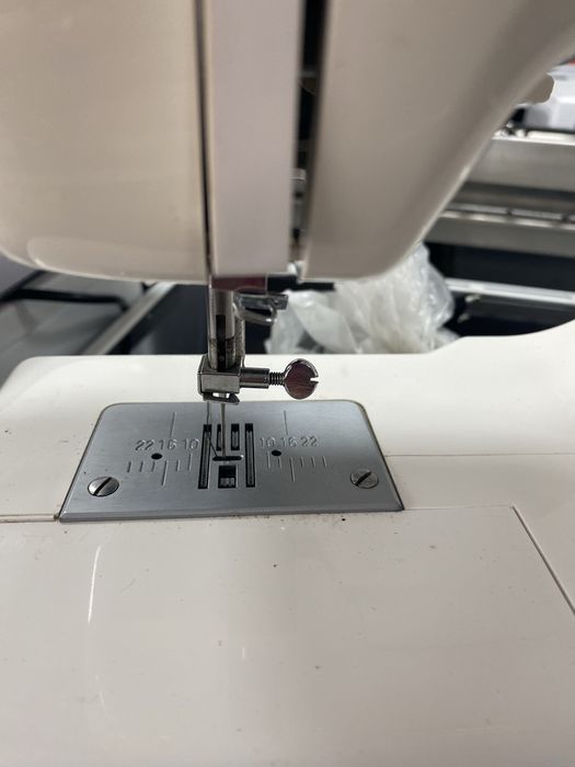 Шевна машина Eva Royal 3500