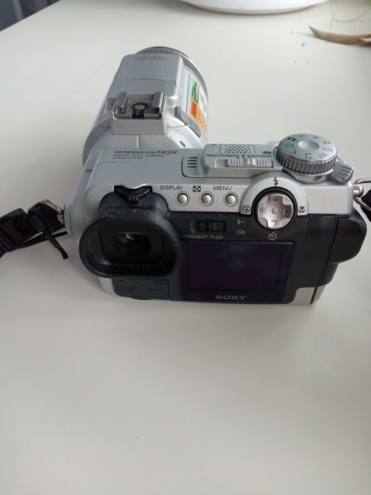 Фотокамера SONY DSC-F717